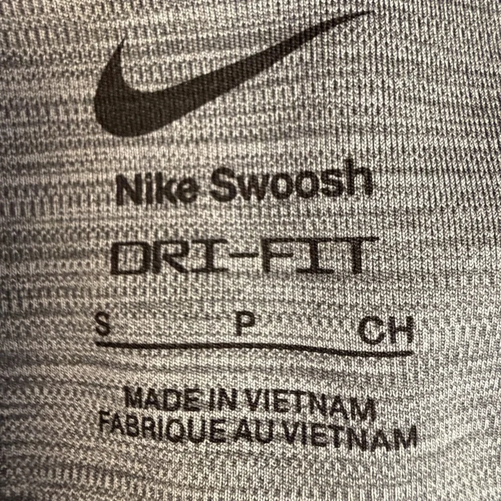 Nike Pro Dri-FIT Swoosh Small-Support Racerback Sports Bra in Carbon Heather